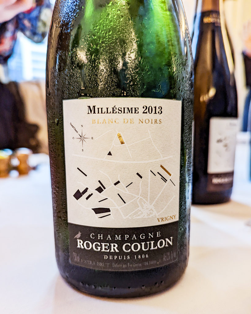 Eine Flasche Champagner von Roger Coulon